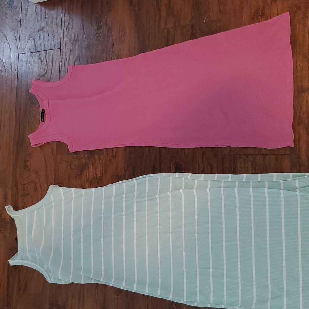 2 dresses size S